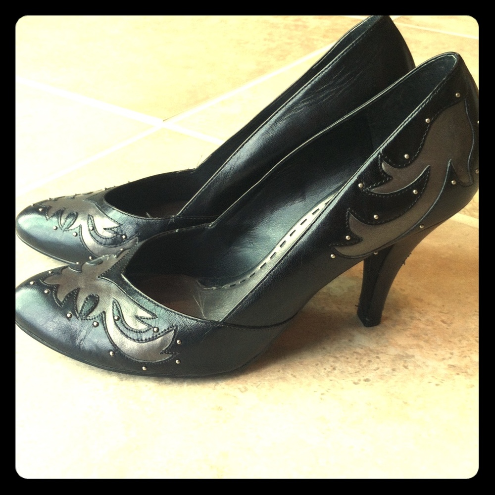 Gianni Bini high heel shoes